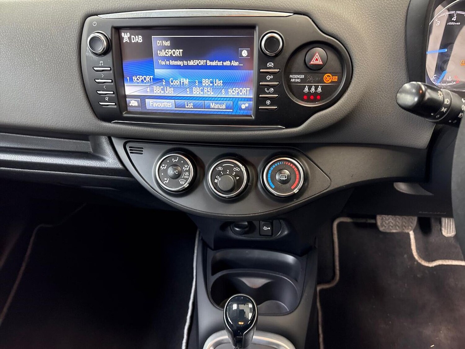 Used Toyota Yaris 2017 for sale - 77802124: Photo 13