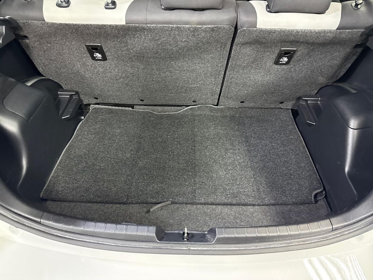 Used Toyota Yaris 2017 for sale - 77802124: Photo 17