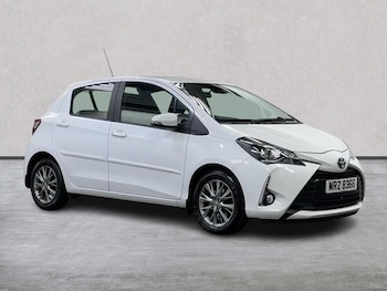 Used Toyota Yaris 2017 for sale - 77802124: Photo