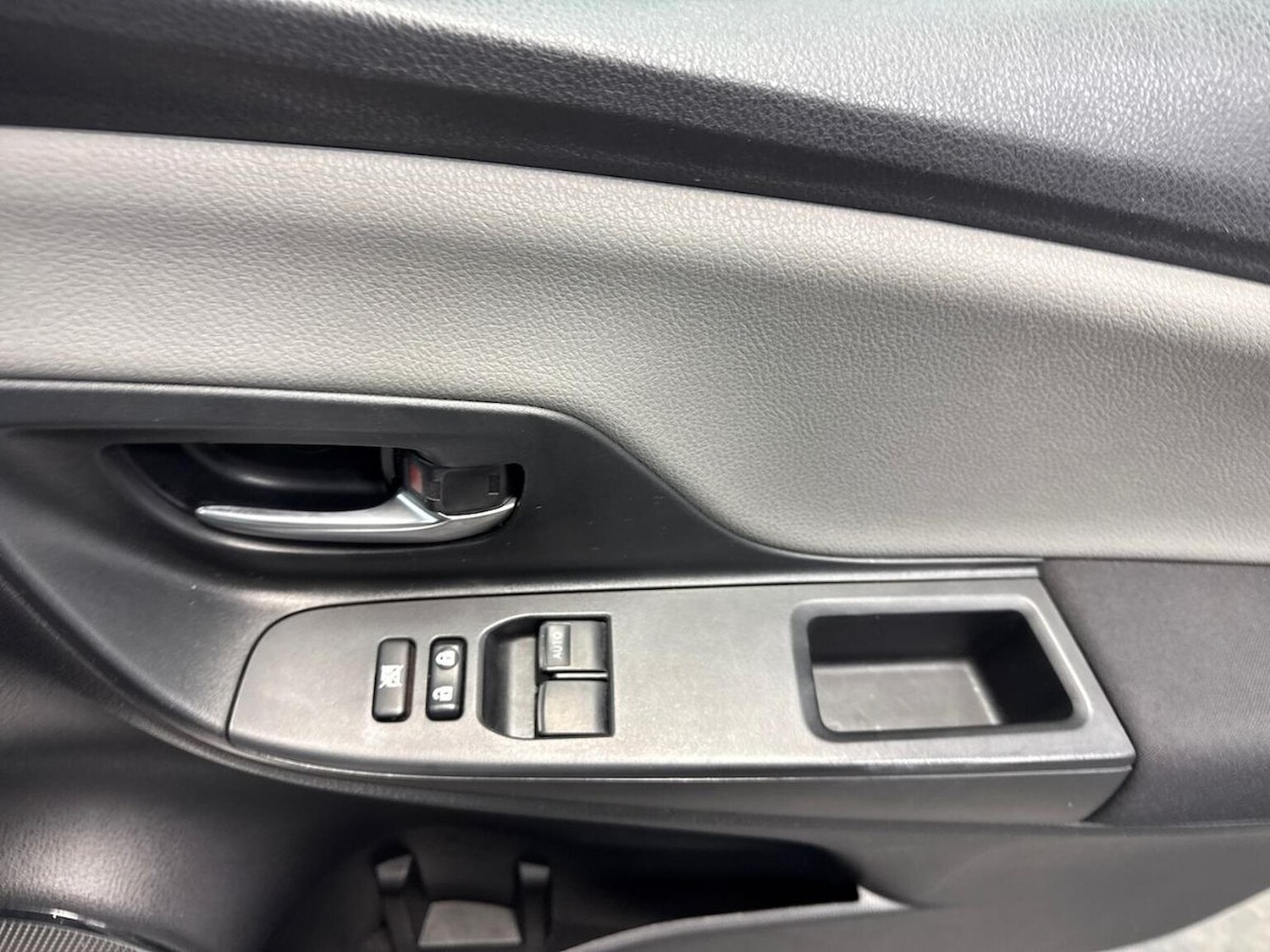 Used Toyota Yaris 2017 for sale - 77802124: Photo 21