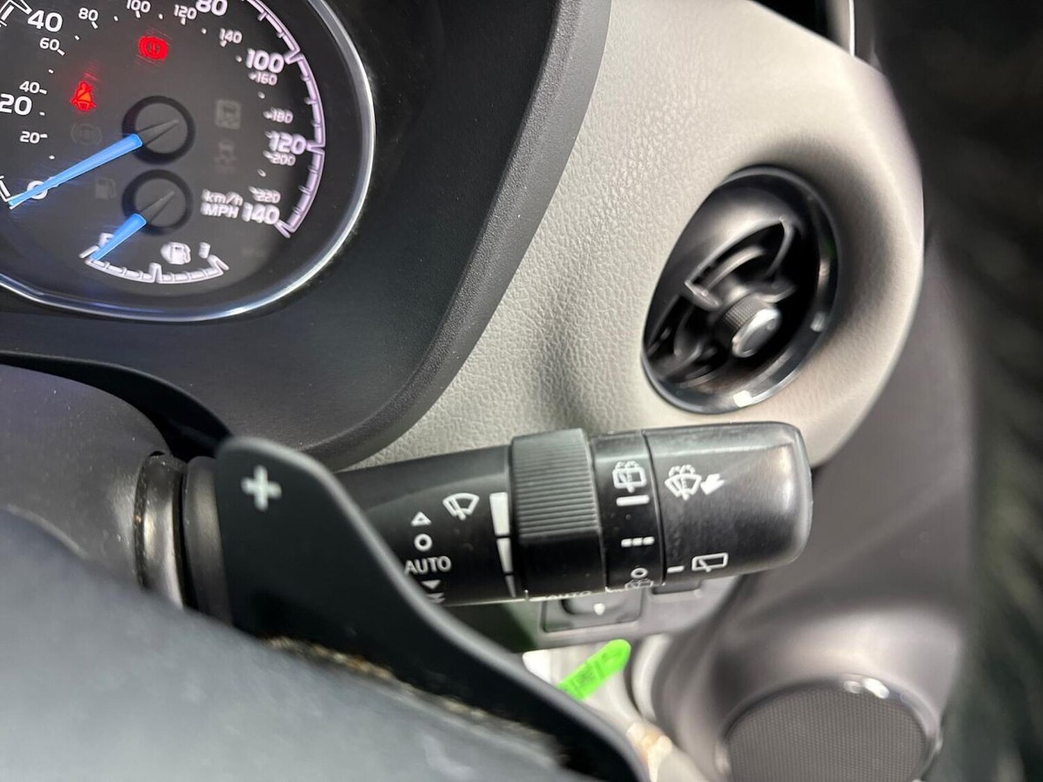 Used Toyota Yaris 2017 for sale - 77802124: Photo 27