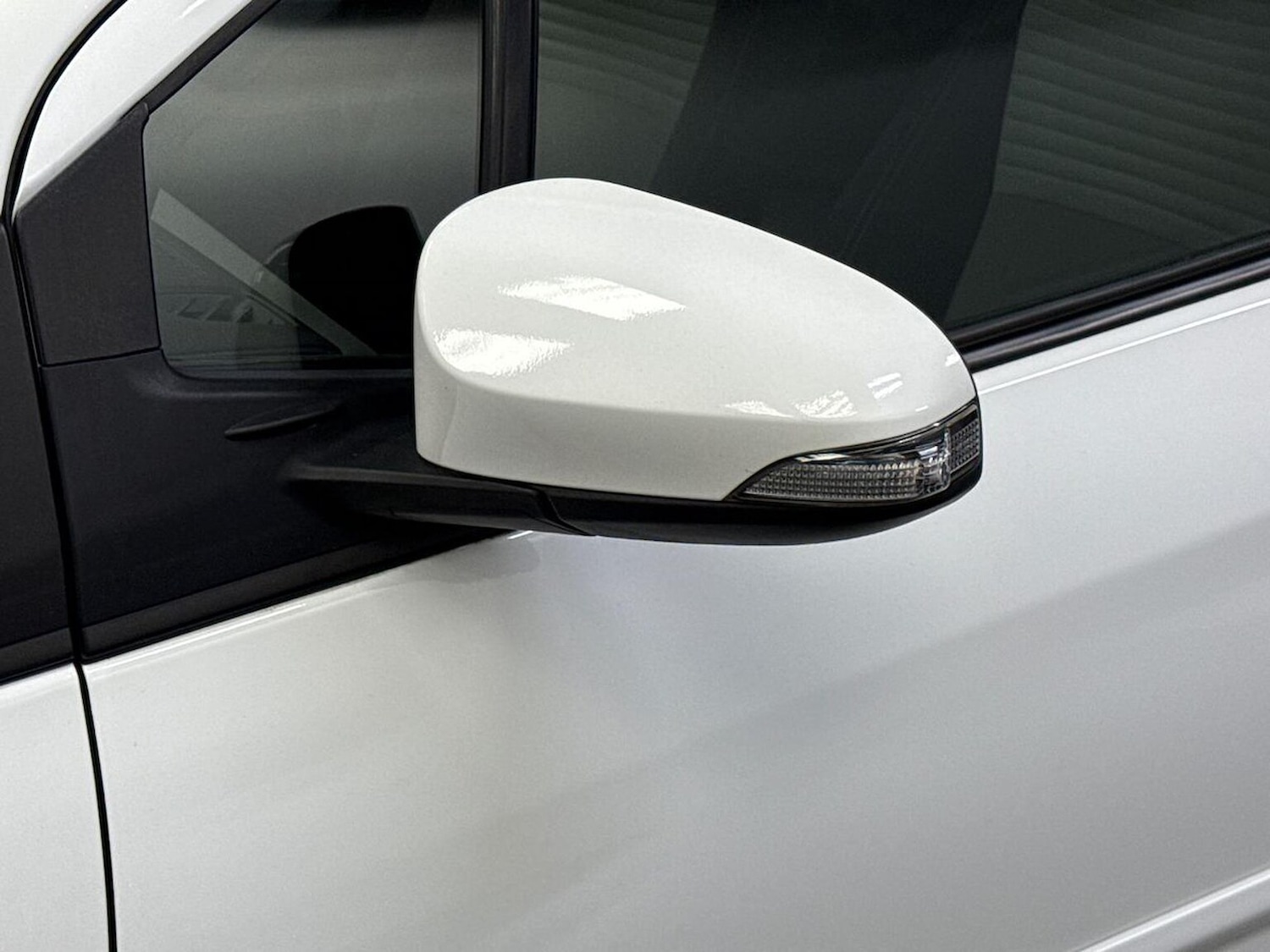 Used Toyota Yaris 2017 for sale - 77802124: Photo 30