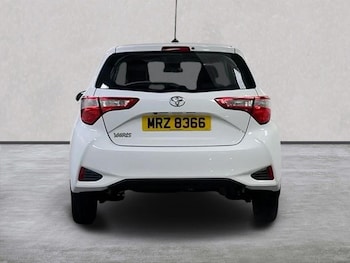 Used Toyota Yaris 2017 for sale - 77802124: Photo