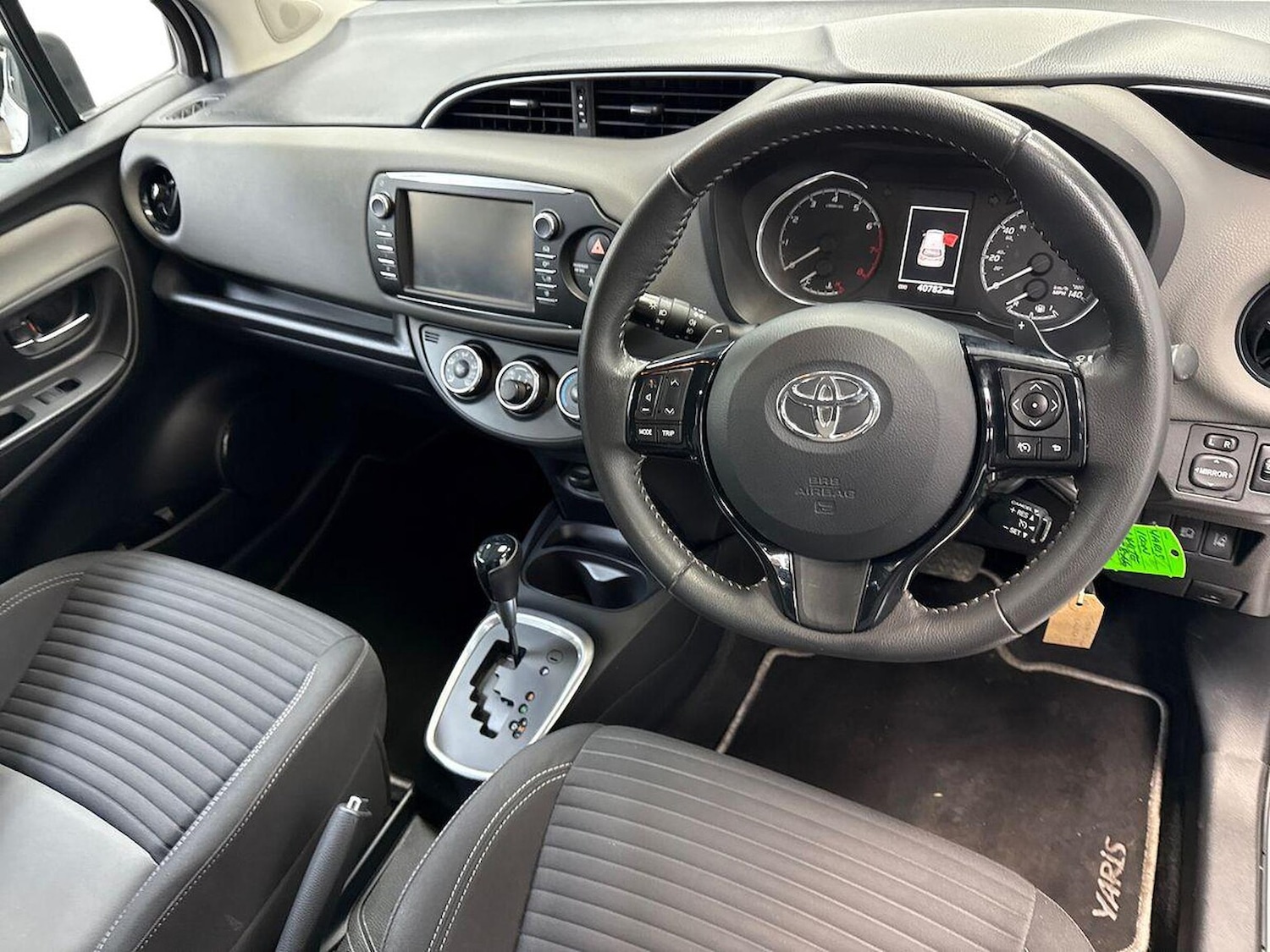 Used Toyota Yaris 2017 for sale - 77802124: Photo 8