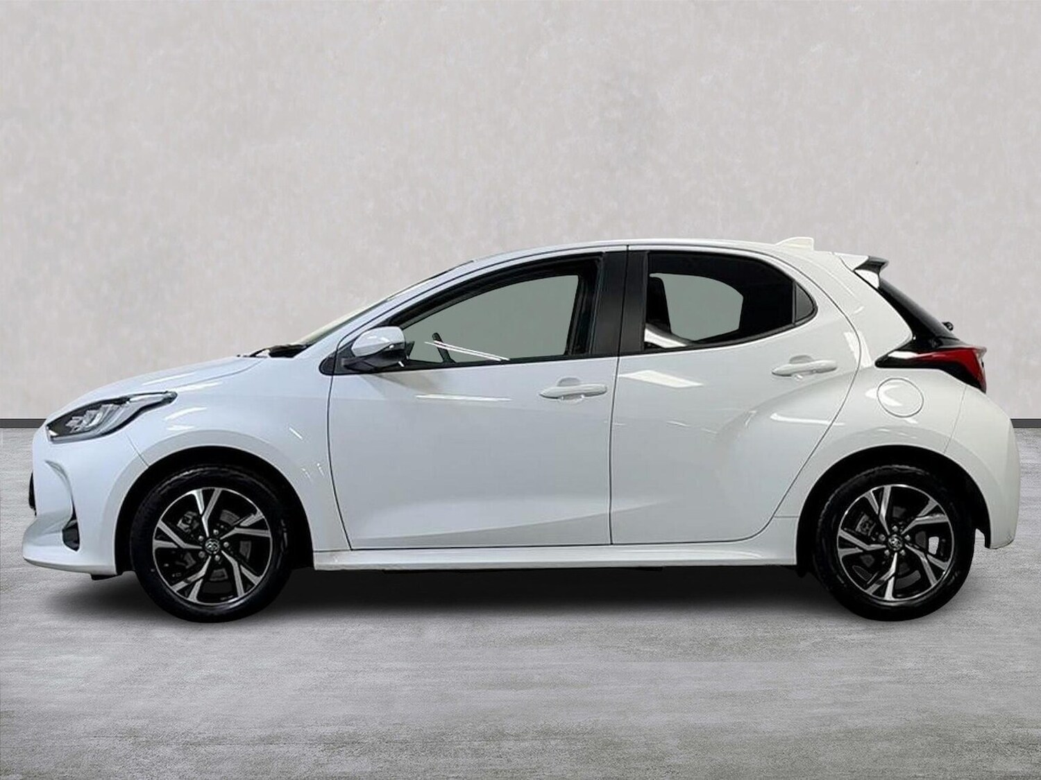 Used Toyota Yaris 2024 for sale - 76412523: Photo 19