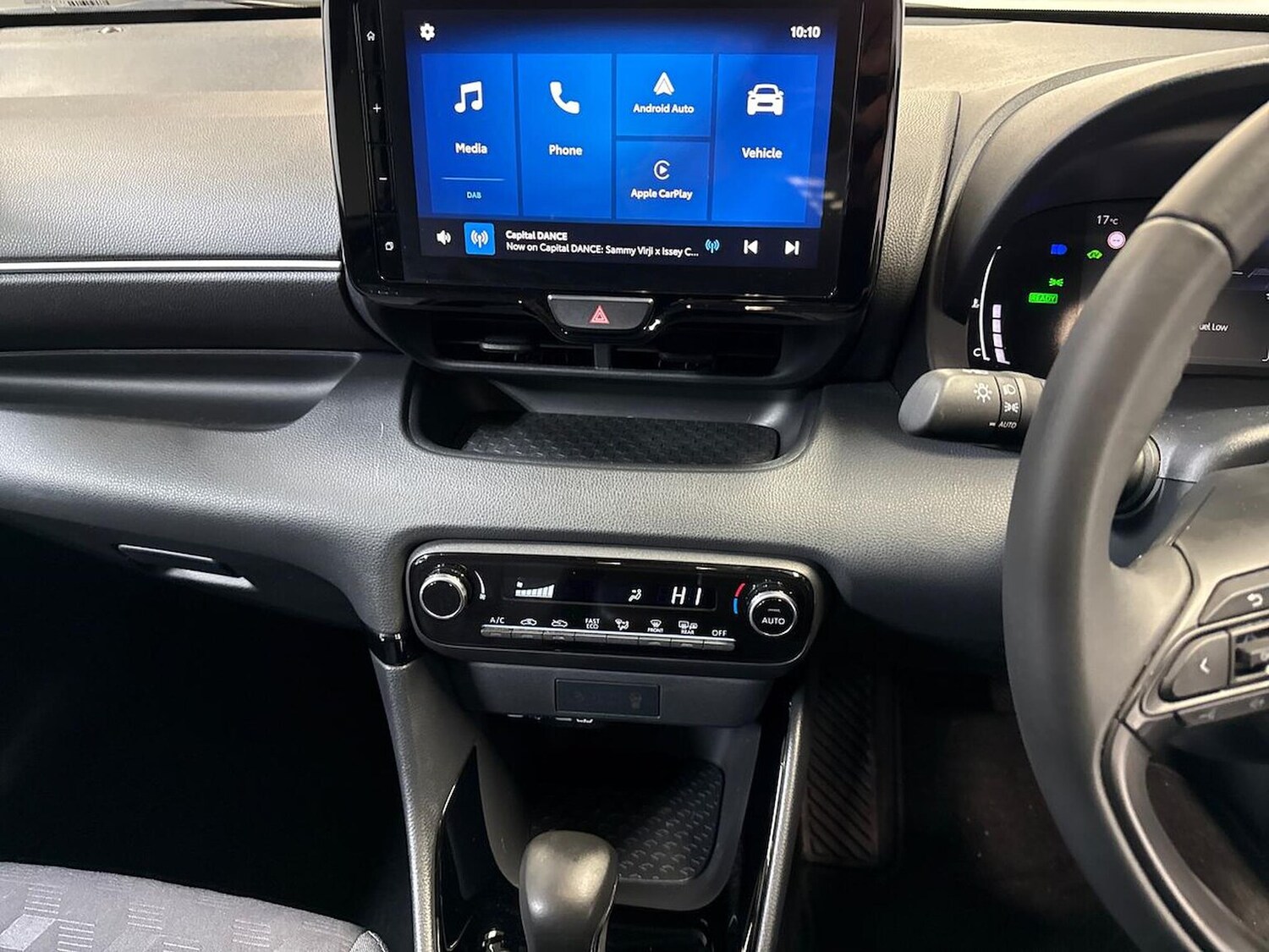 Used Toyota Yaris 2024 for sale - 76412523: Photo 23