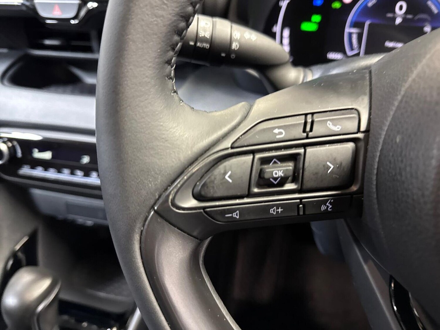 Used Toyota Yaris 2024 for sale - 76412523: Photo 24