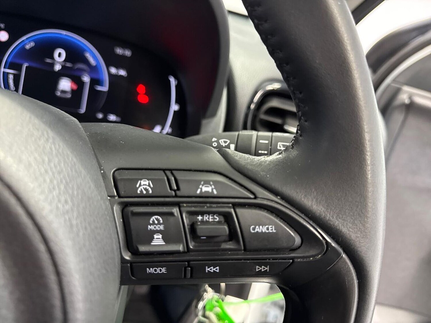 Used Toyota Yaris 2024 for sale - 76412523: Photo 25