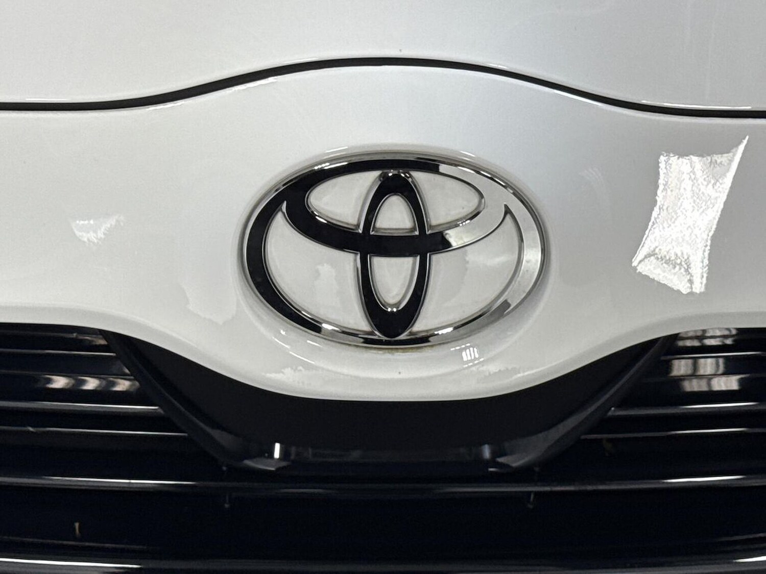 Used Toyota Yaris 2024 for sale - 76412523: Photo 28