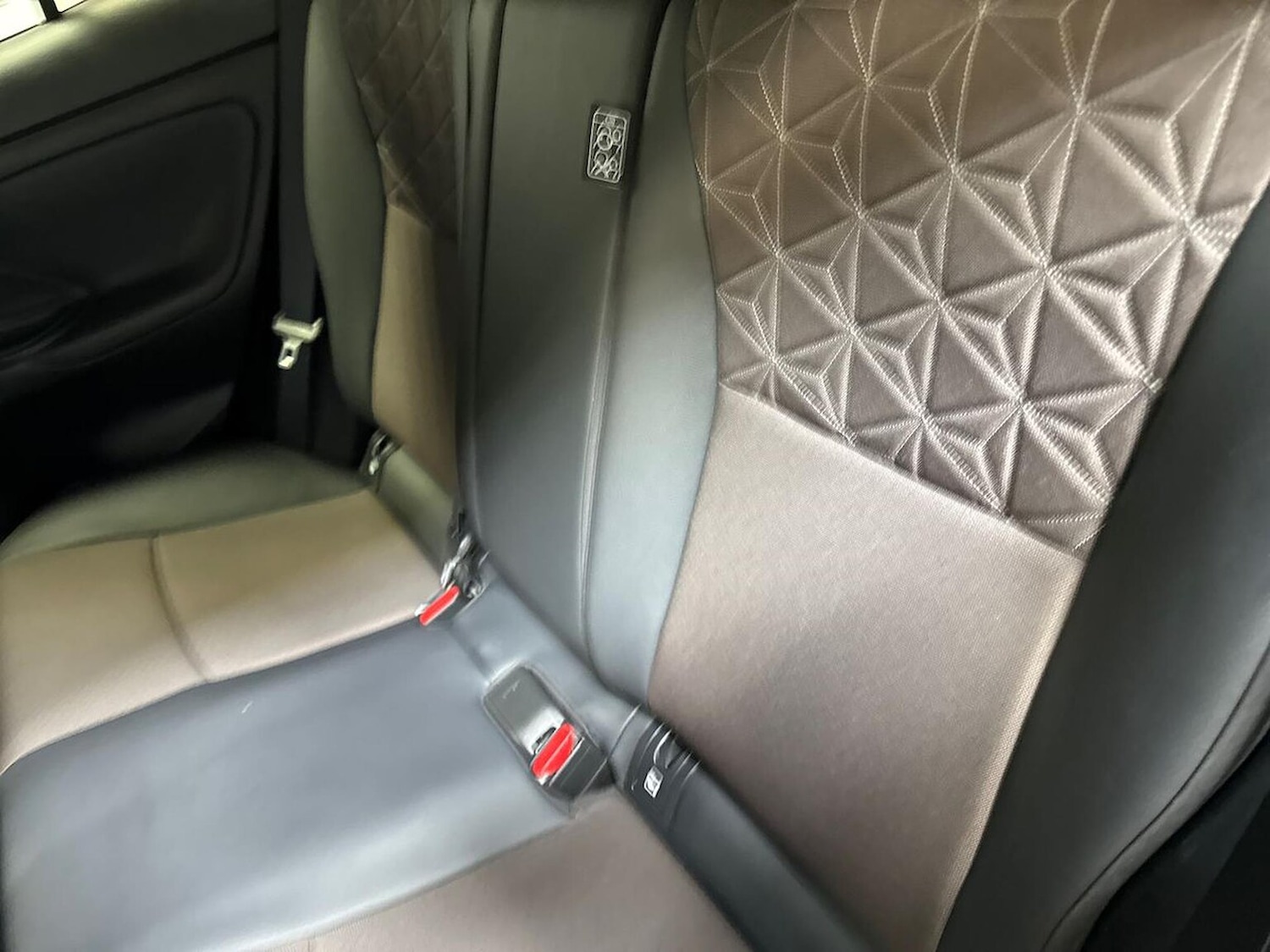 Used Toyota Yaris Cross 2024 for sale - 76324572: Photo 16