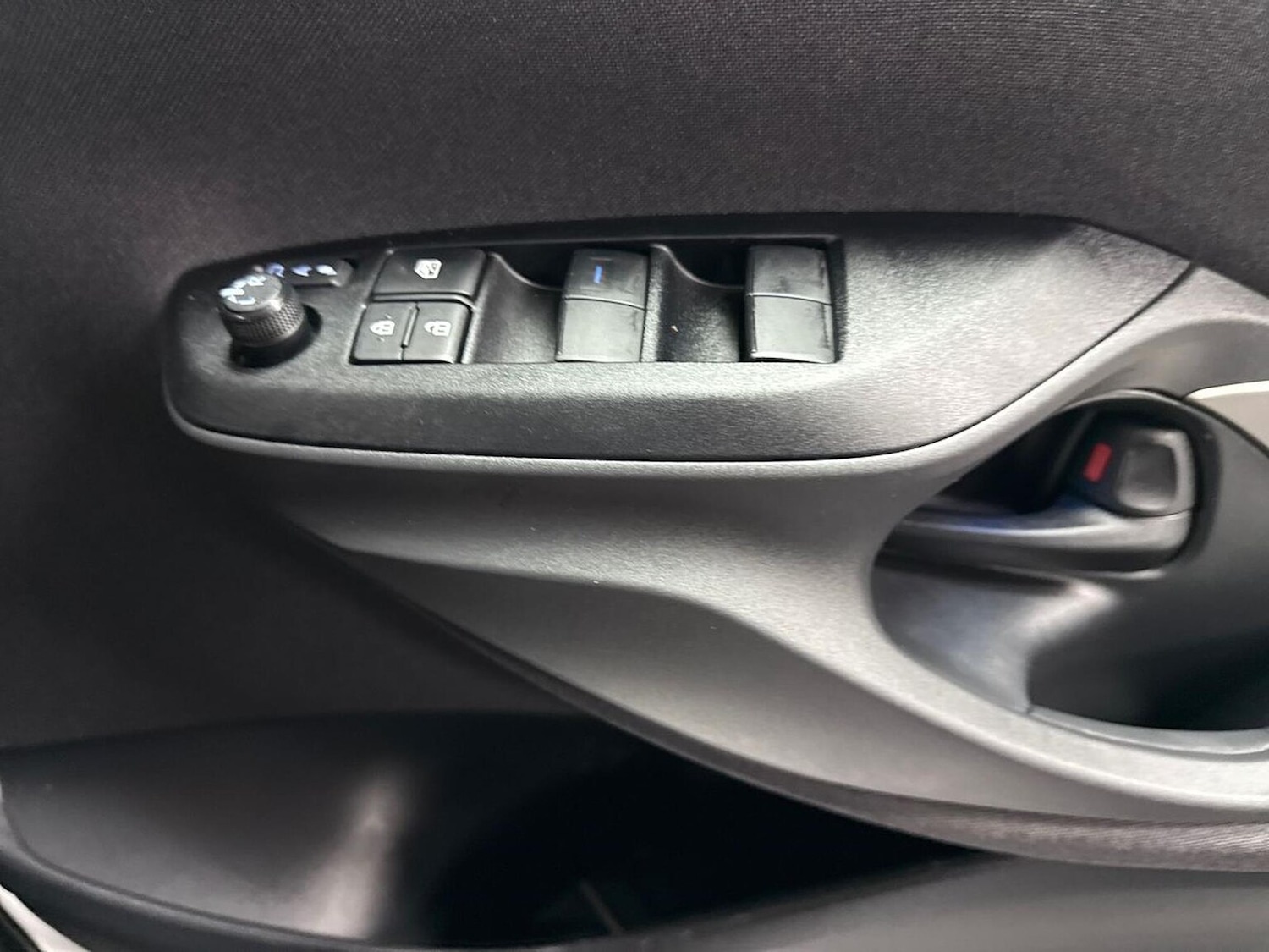 Used Toyota Yaris Cross 2024 for sale - 76324572: Photo 21