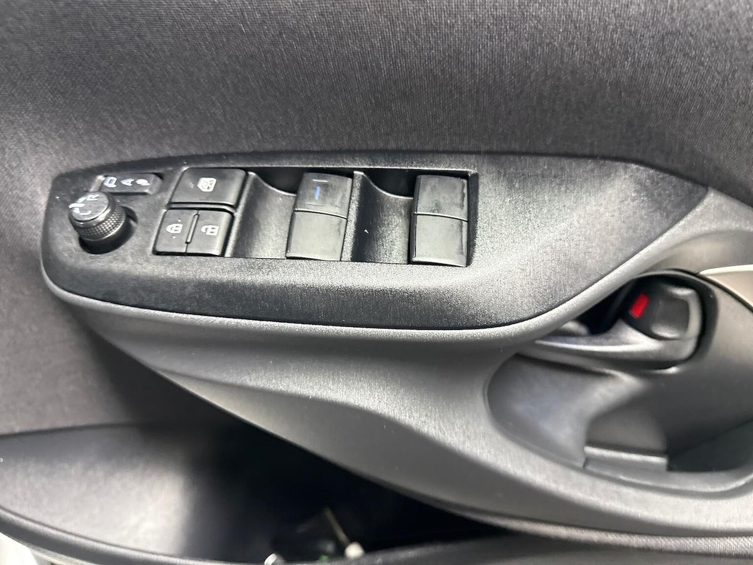 Used Toyota Yaris Cross 2024 for sale - 76324572: Photo 23