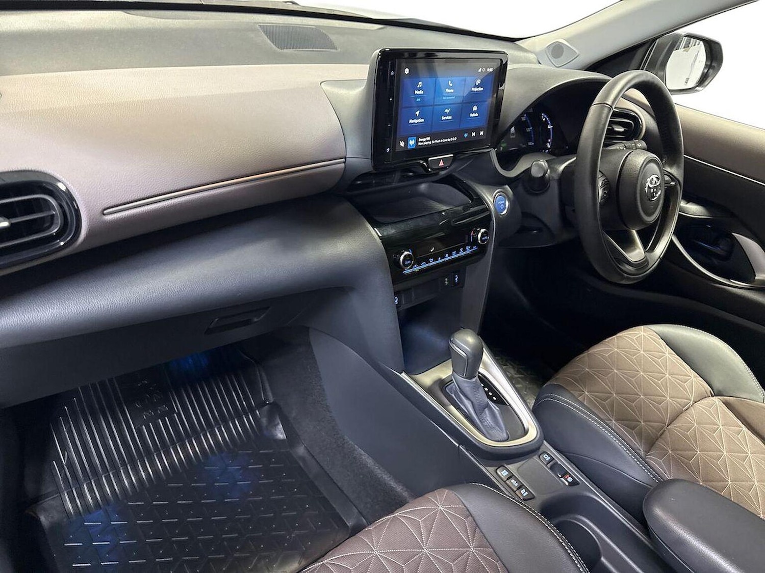 Used Toyota Yaris Cross 2024 for sale - 76324572: Photo 7