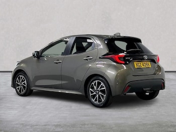 Used Toyota Yaris 2022 for sale - 75638639: Photo