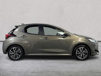 Used Toyota Yaris 2022 for sale - 75638639: Photo