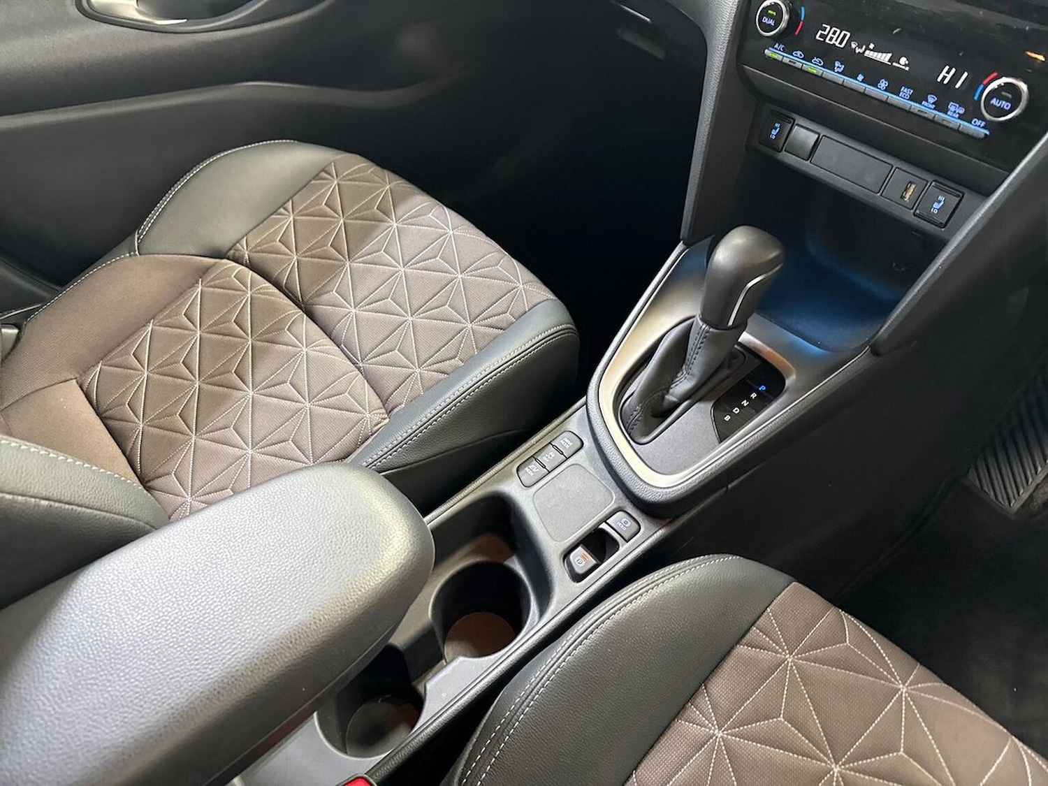 Used Toyota Yaris Cross 2023 for sale - 78194253: Photo 15