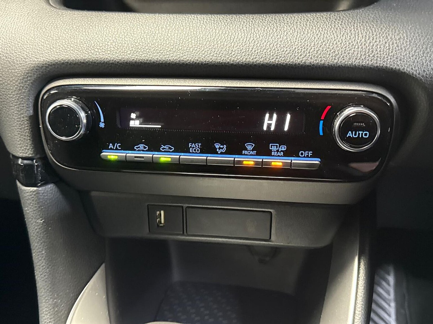 Used Toyota Yaris 2023 for sale - 76693353: Photo 12