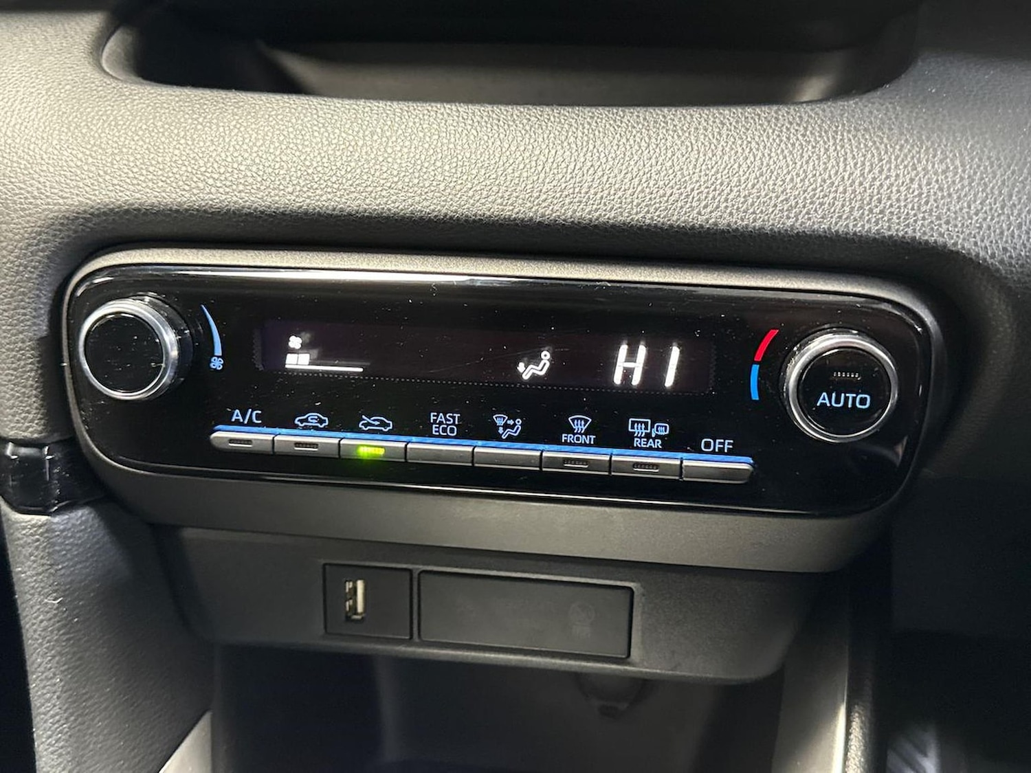 Used Toyota Yaris 2023 for sale - 76693353: Photo 23