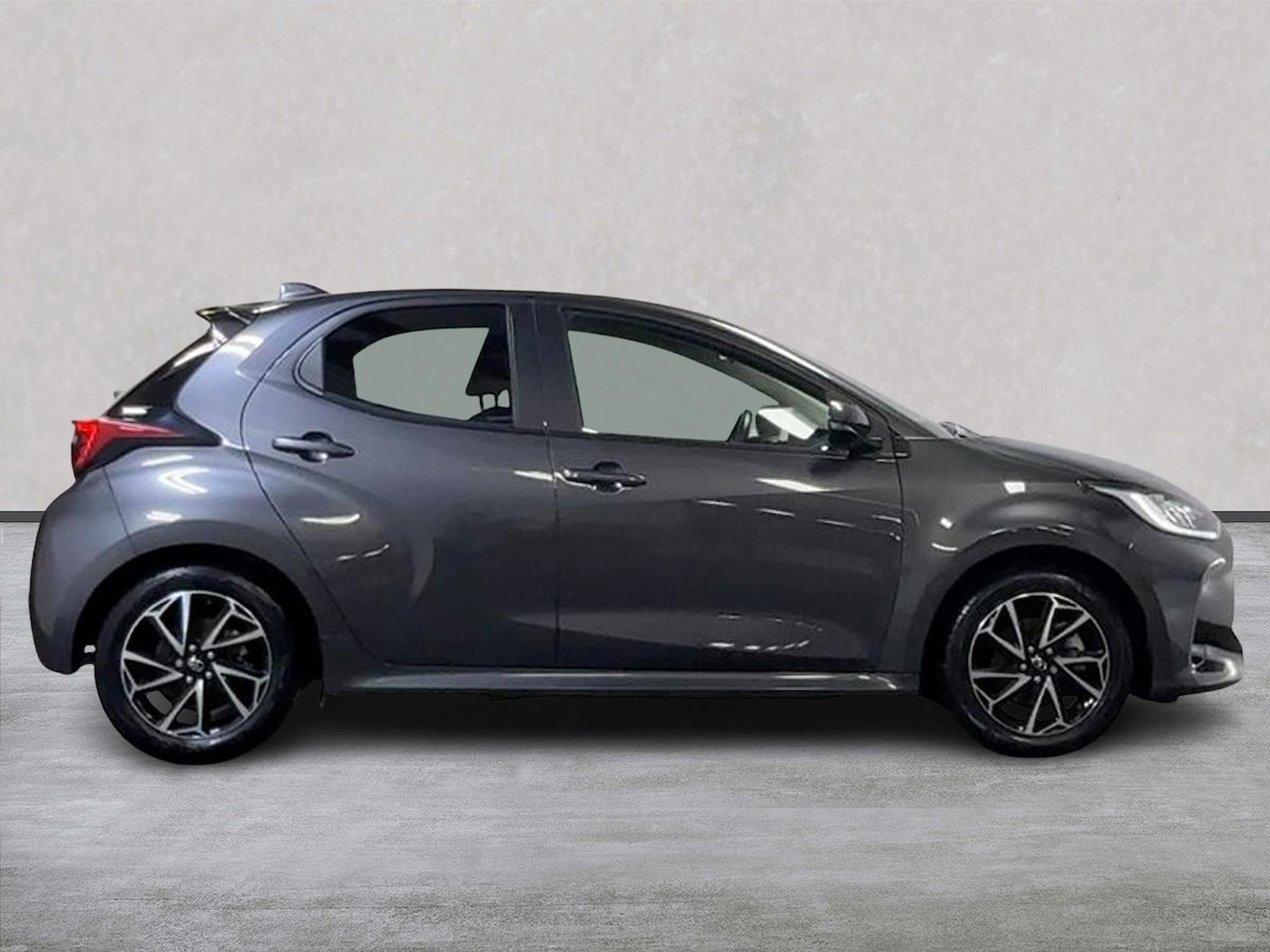 Used Toyota Yaris 2023 for sale - 76693353: Photo 3