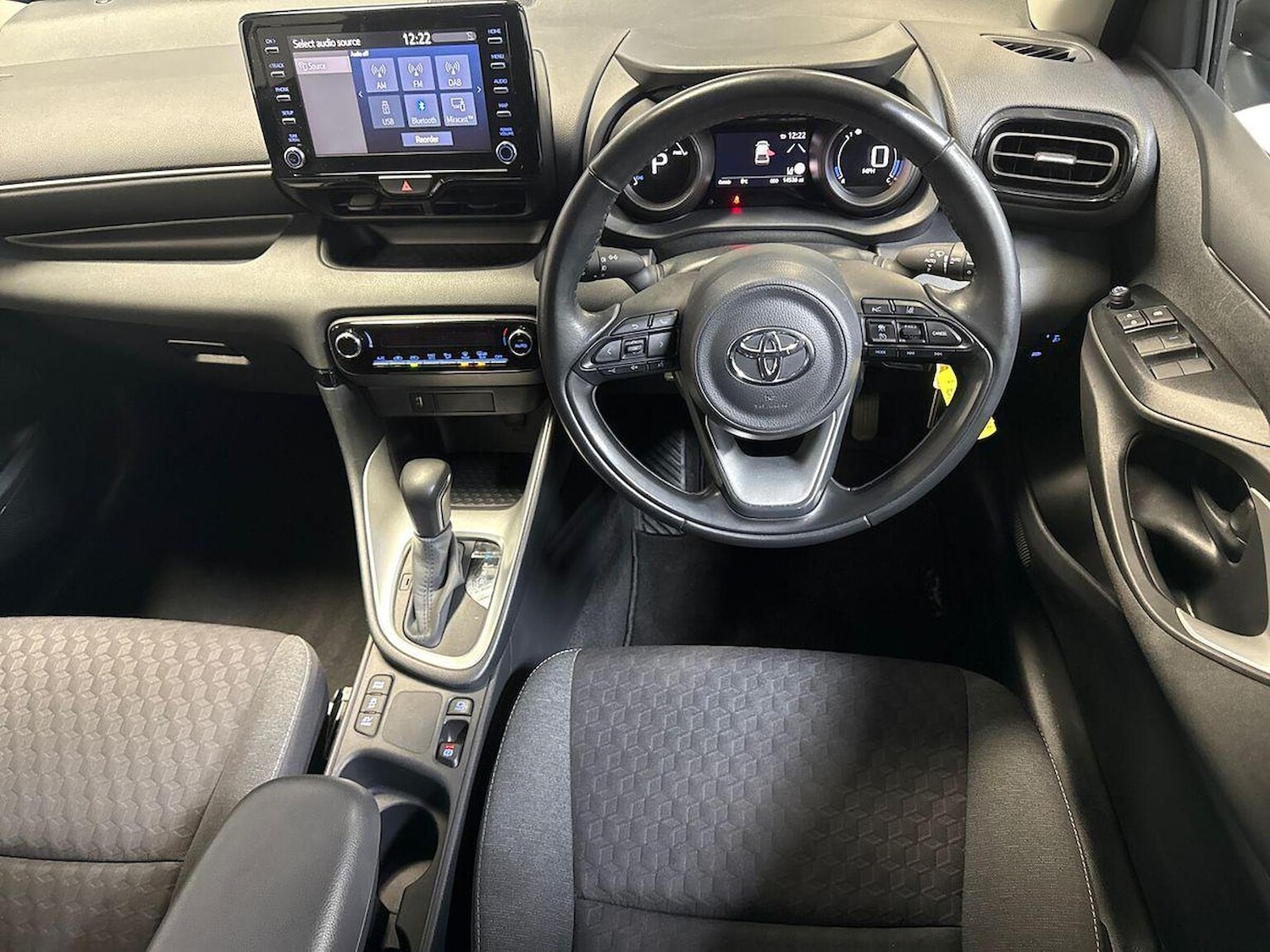 Used Toyota Yaris 2023 for sale - 76693353: Photo 9