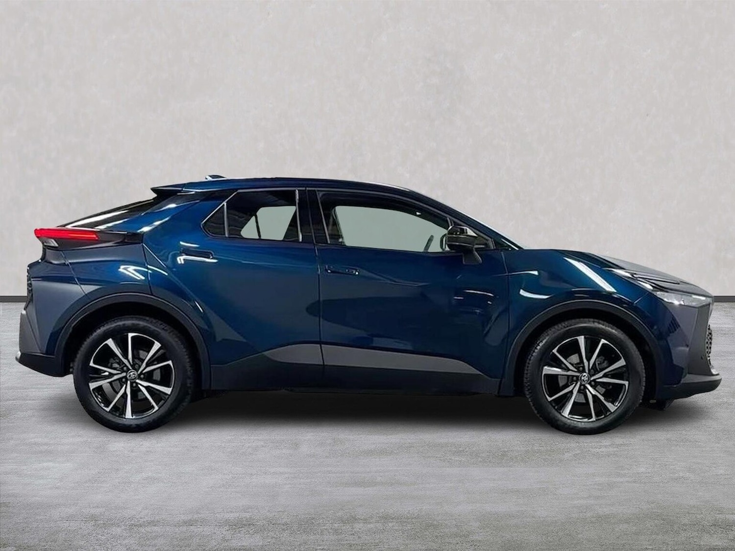 Used Toyota C-HR 2024 for sale - 78194219: Photo 5