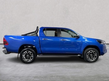 Used Toyota Hilux 2023 for sale - 78578298: Photo
