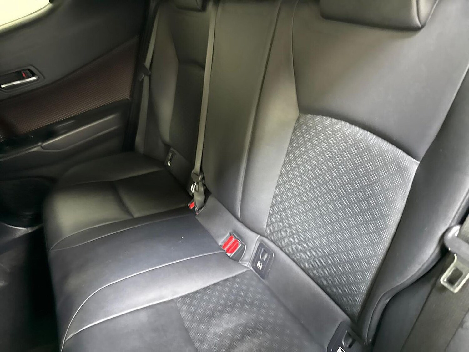 Used Toyota C-HR 2018 for sale - 78192791: Photo 18