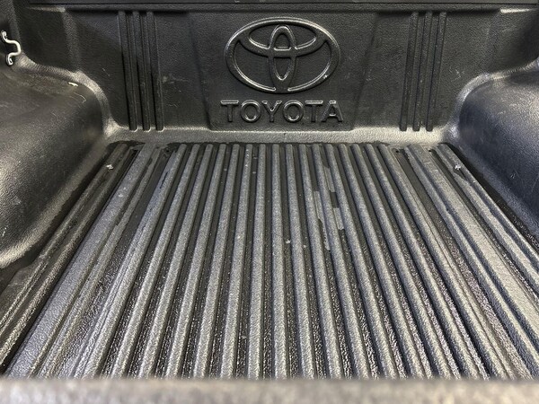 Used Toyota Hilux 2022 for sale - 75490246: Photo 17