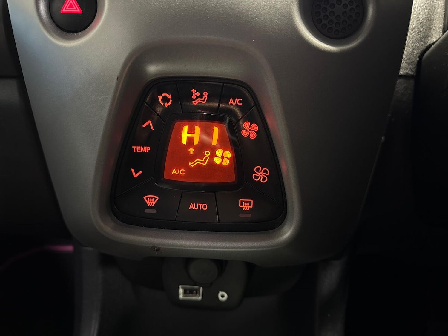 Used Toyota AYGO 2020 for sale - 76758885: Photo 12