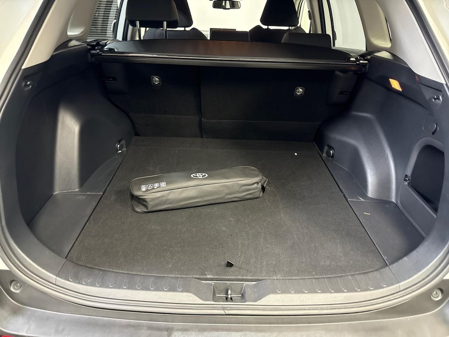 Used Toyota RAV4 2021 for sale - 76436518: Photo 17