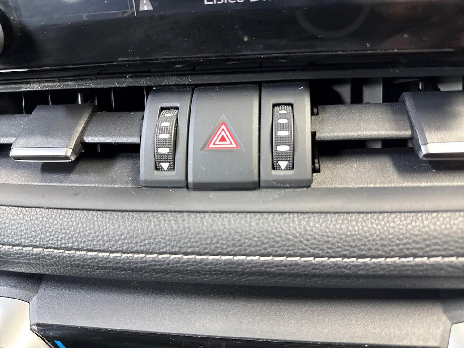 Used Toyota RAV4 2021 for sale - 76436518: Photo 22