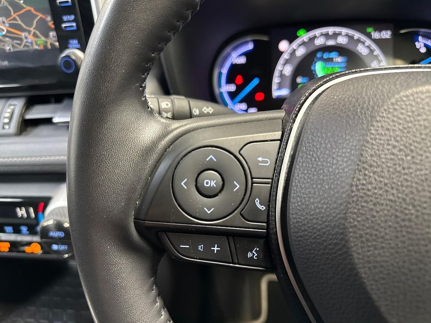 Used Toyota RAV4 2021 for sale - 76436518: Photo 24