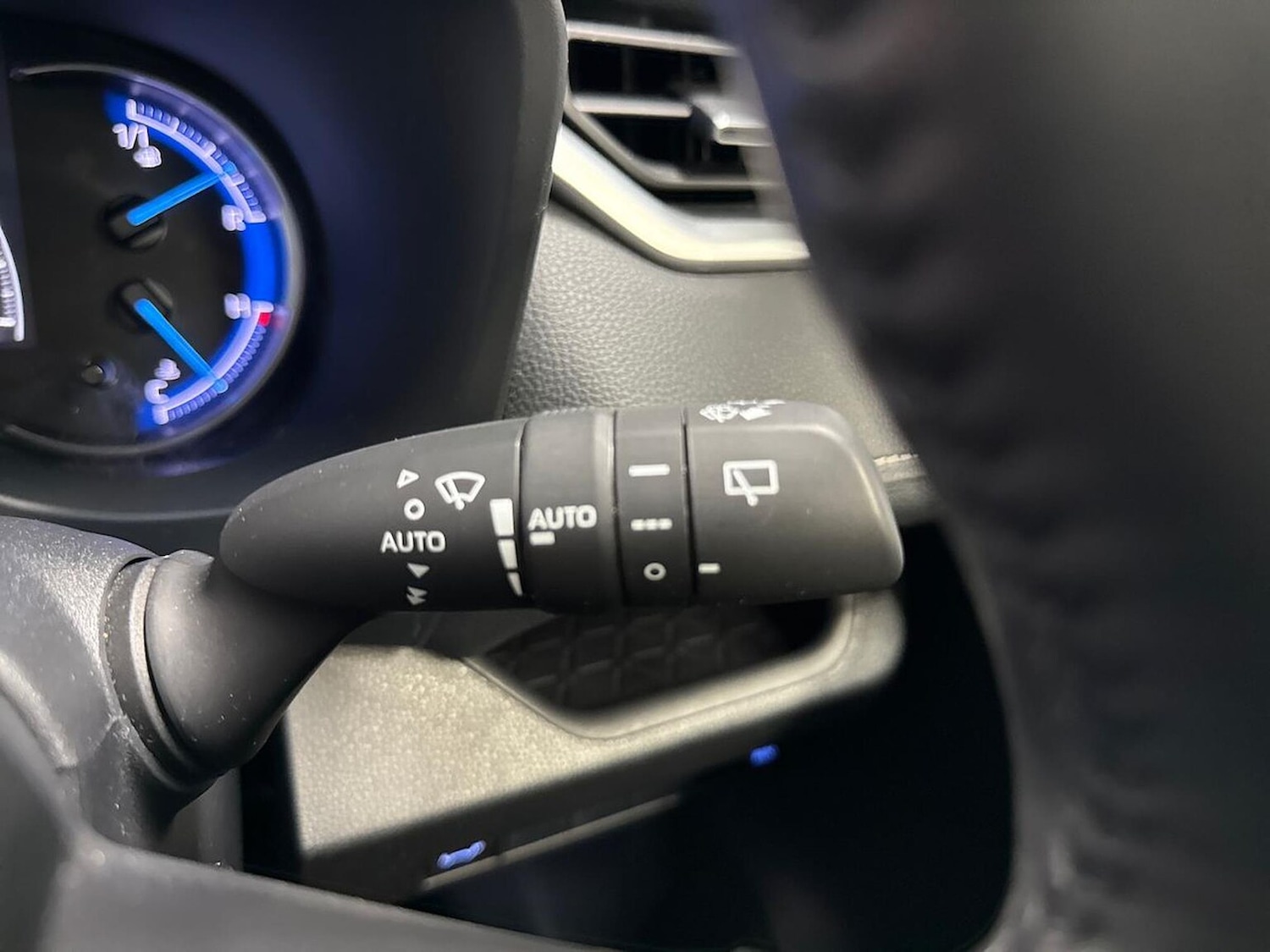 Used Toyota RAV4 2021 for sale - 76436518: Photo 27