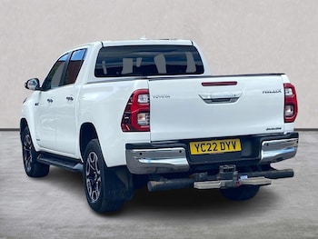 Used Toyota Hilux 2022 for sale - 75490685: Photo