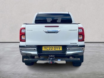Used Toyota Hilux 2022 for sale - 75490685: Photo