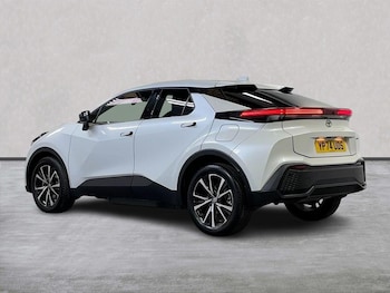 Used Toyota C-HR 2024 for sale - 76194516: Photo 2