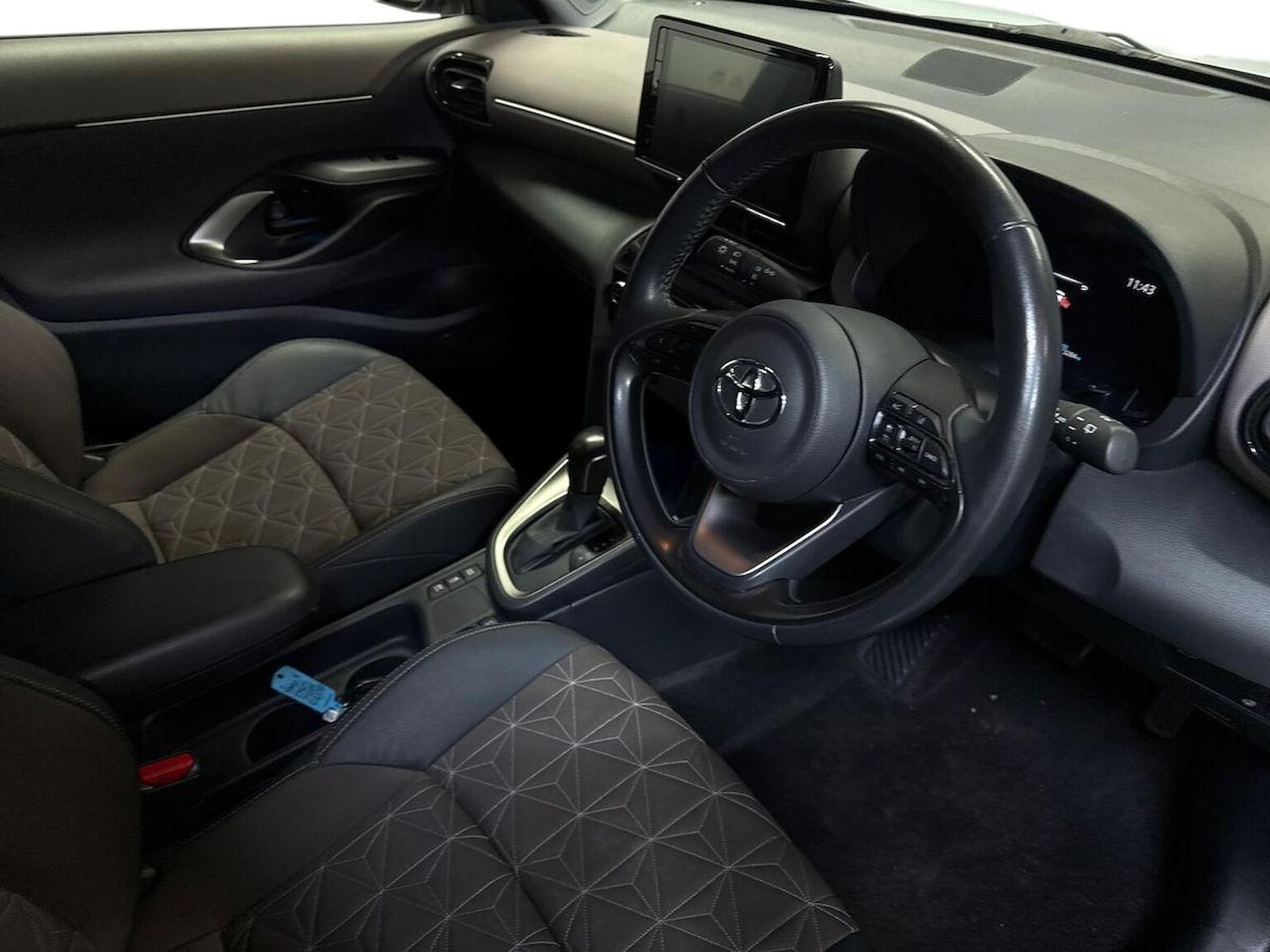 Used Toyota Yaris Cross 2023 for sale - 76026092: Photo 15