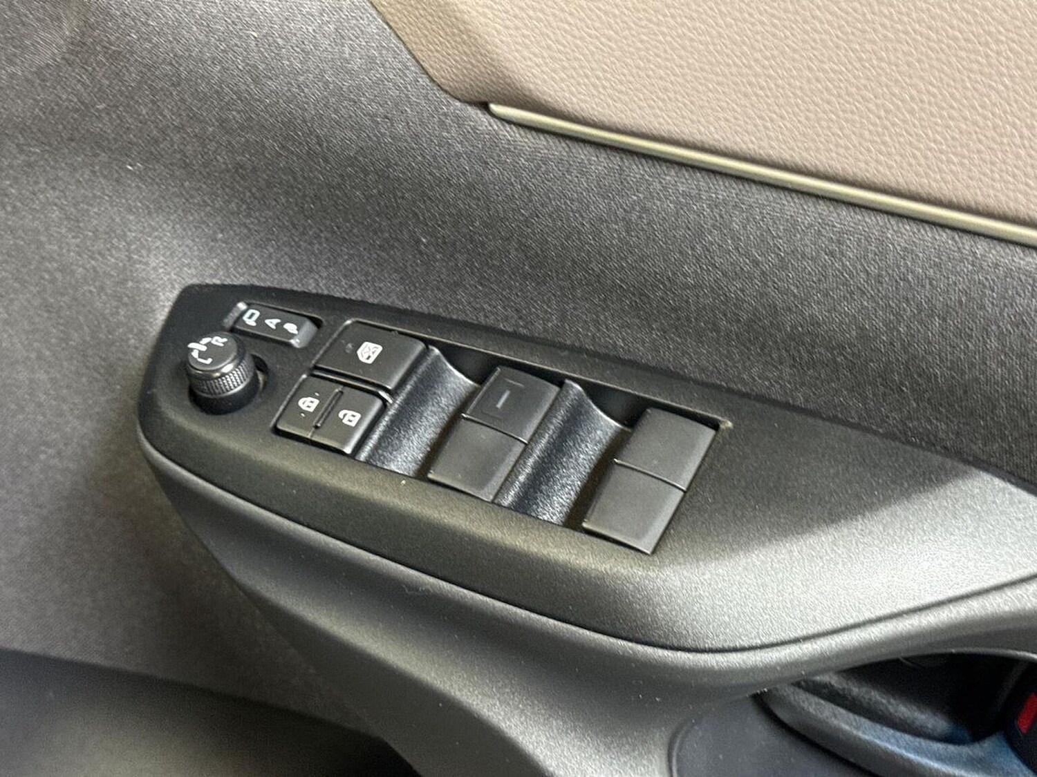 Used Toyota Yaris Cross 2023 for sale - 76026092: Photo 21