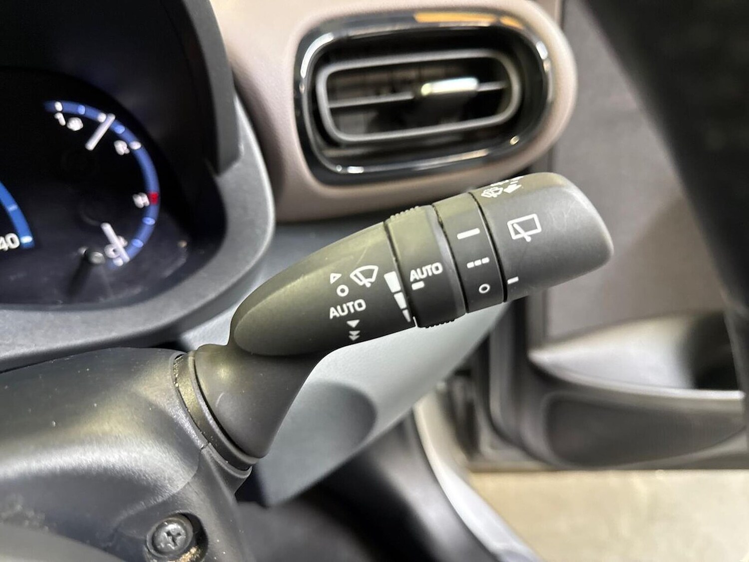 Used Toyota Yaris Cross 2023 for sale - 76026092: Photo 26