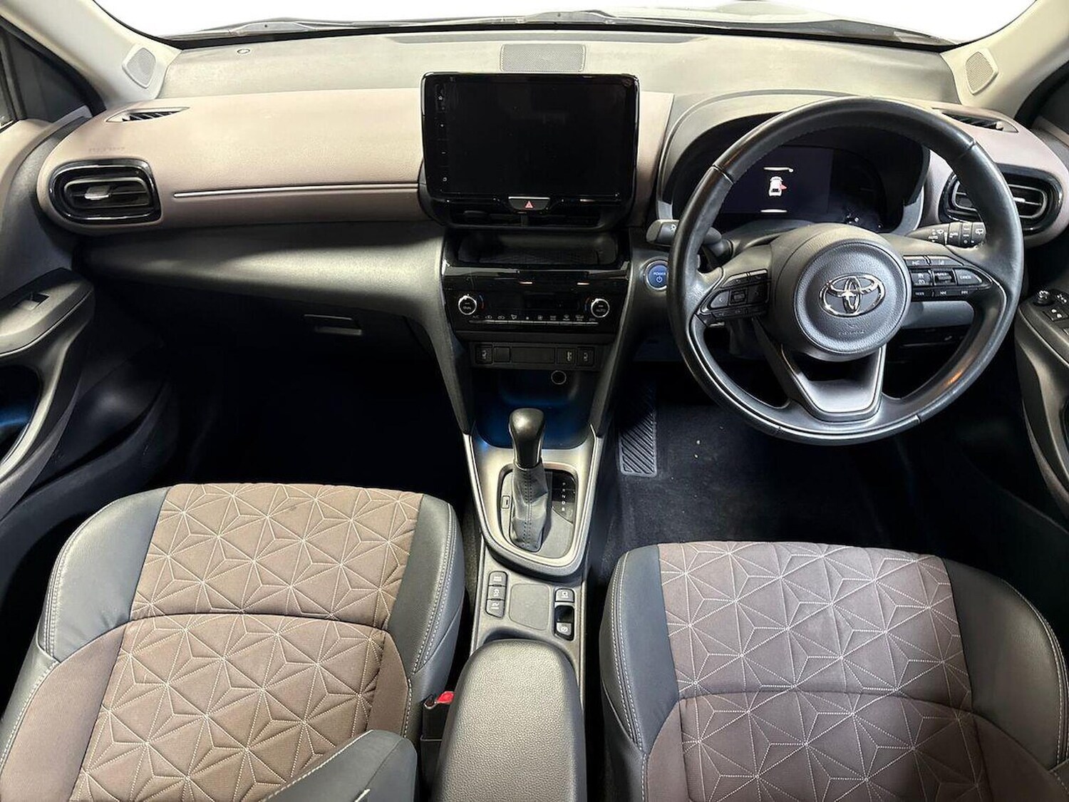 Used Toyota Yaris Cross 2023 for sale - 76026092: Photo 8