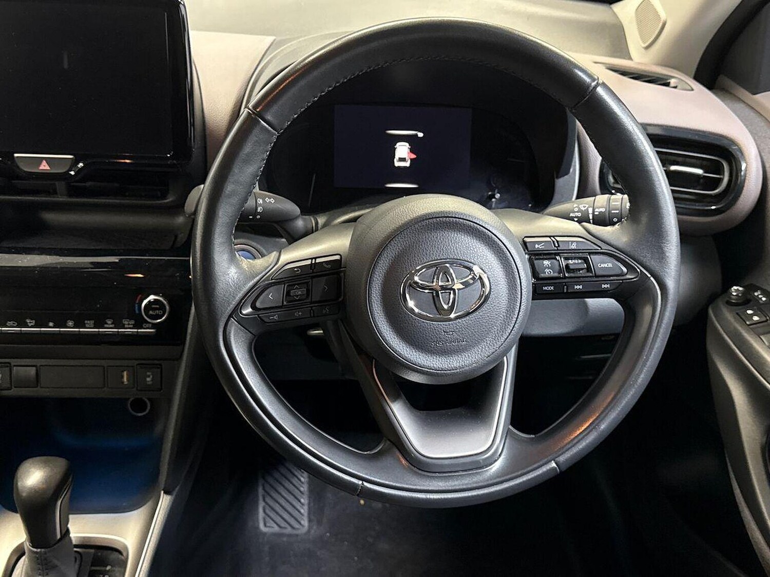 Used Toyota Yaris Cross 2023 for sale - 76026092: Photo 9