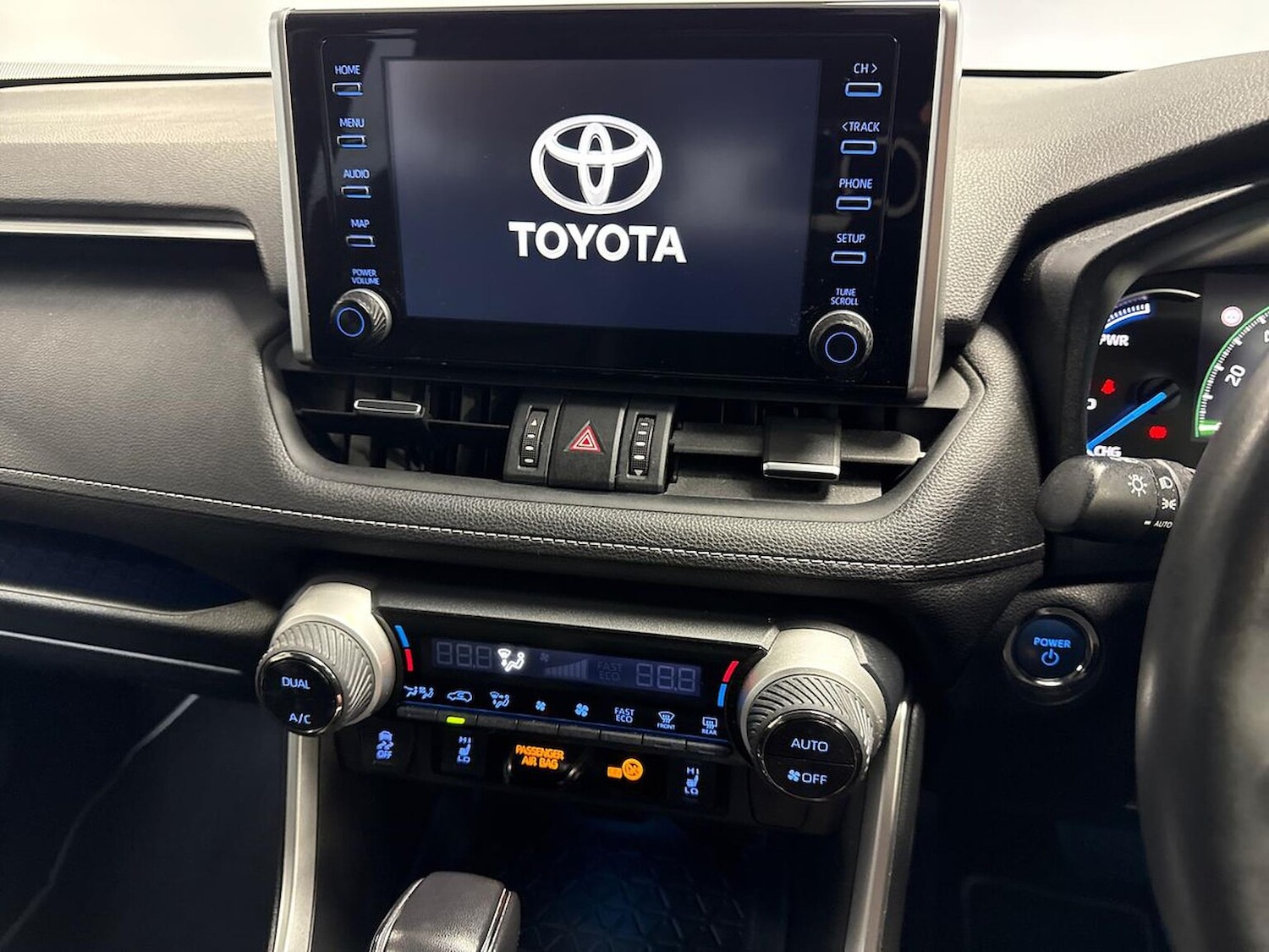 Used Toyota RAV4 2022 for sale - 76605589: Photo 11