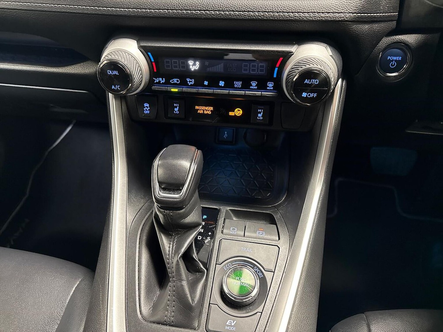 Used Toyota RAV4 2022 for sale - 76605589: Photo 12