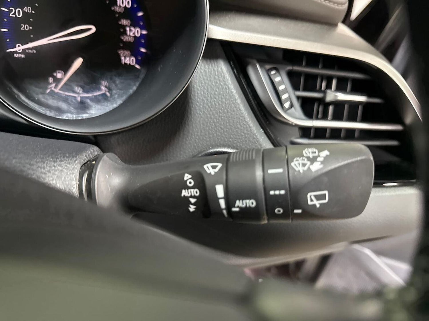 Used Toyota C-HR 2022 for sale - 77635468: Photo 27