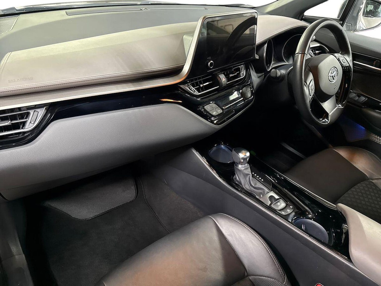 Used Toyota C-HR 2022 for sale - 77635468: Photo 7