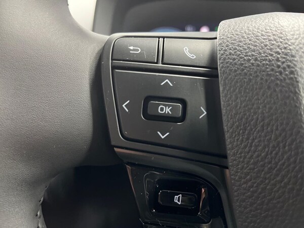 Used Toyota C-HR 2024 for sale - 75490962: Photo 24