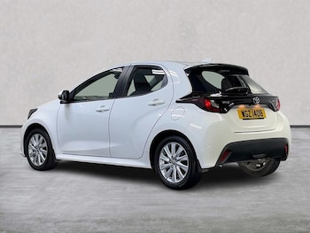 Used Toyota Yaris 2022 for sale - 75779220: Photo