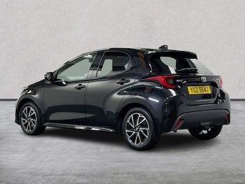 Used Toyota Yaris 2023 for sale - 79527129: Photo