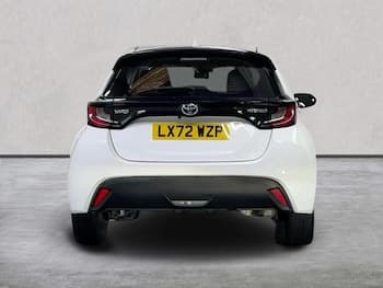 Used Toyota Yaris 2022 for sale - 79819519: Photo