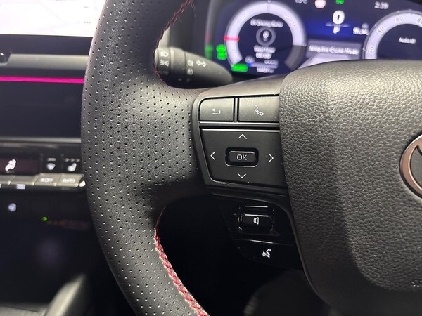 Used Toyota C-HR 2024 for sale - 75490539: Photo 24